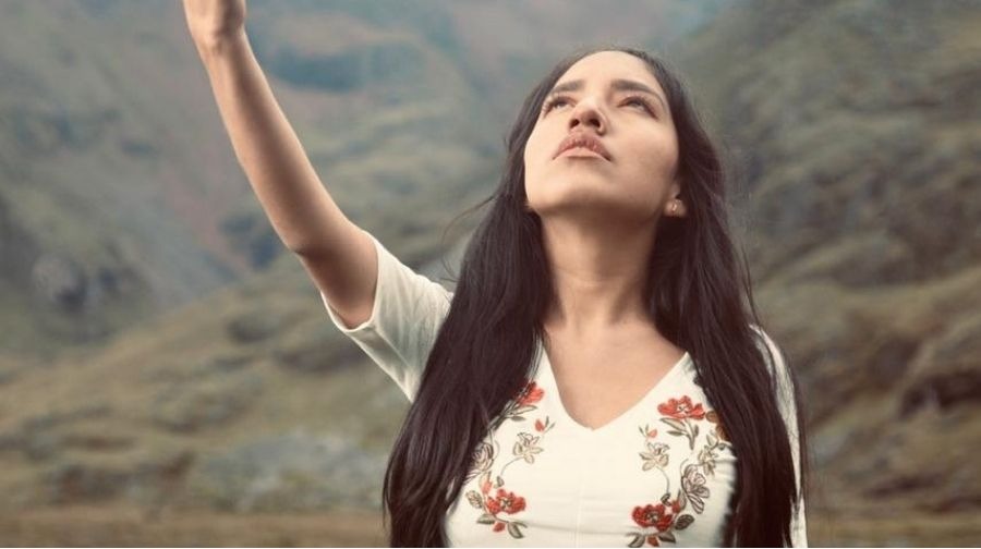 Yo Mujer’ gana premio W3 Awards, destacando la lucha de mujeres andinas en Perú.