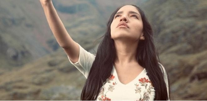 Yo Mujer’ gana premio W3 Awards, destacando la lucha de mujeres andinas en Perú.