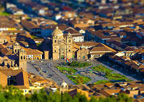 Ciudad del Cusco, es la capital arqueológica de América y del Imperio Incaico, deslumbra su belleza